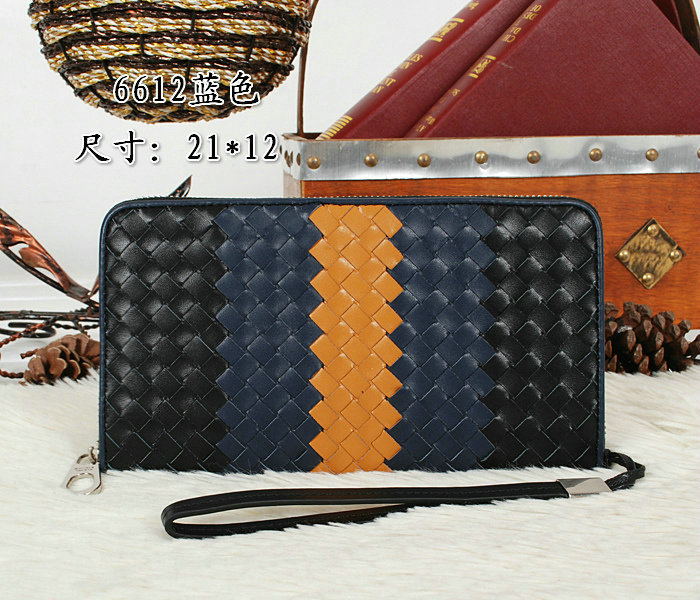 Bottega Veneta intrecciato leather clutch BV6612 black&royalblue